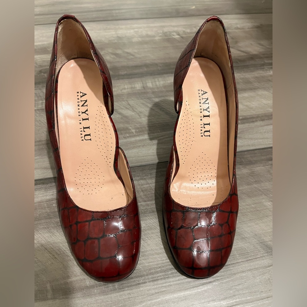 Anyi Lu Burgundy Croc-Patterned Heels
